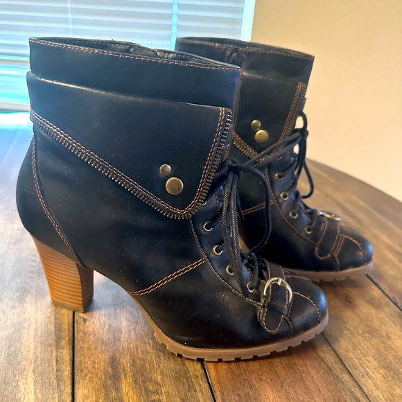 Ruff Hewn Black Ankle Boots size 9 - Picture 1 of 10